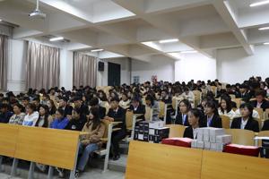 经济贸易与人文科学系召开系团总支、学生分会换届暨表彰大会